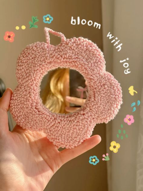 Flower Party: Make The Cutest Punch Needle Portable Mirror & have fun with us!