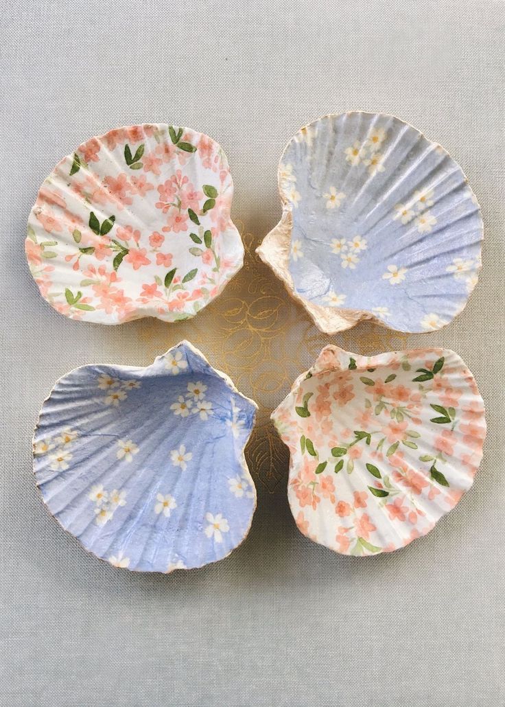 Hand-paint your own jewellery dish, sip & chat