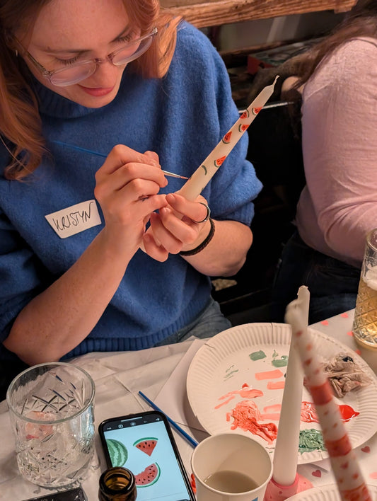 HALLOWEEN PARTY 👻🎃🎉: Candle painting and plenty of spooky surprises for a super fun night!