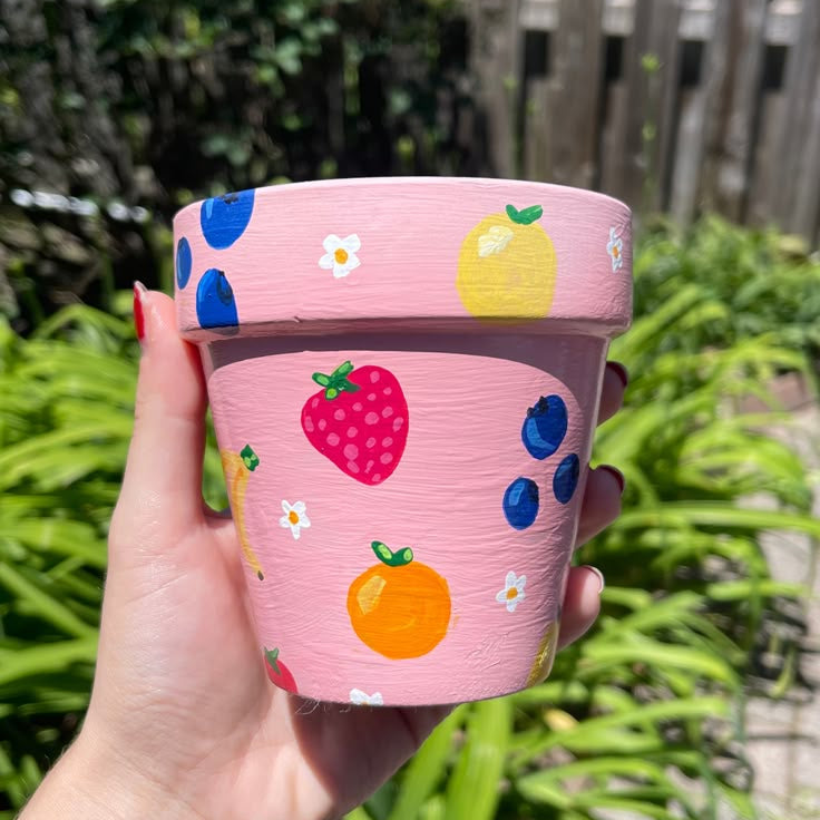 EASTER CREATE & QUIZ NIGHT: Hand painted terracotta vase, sip and chat!