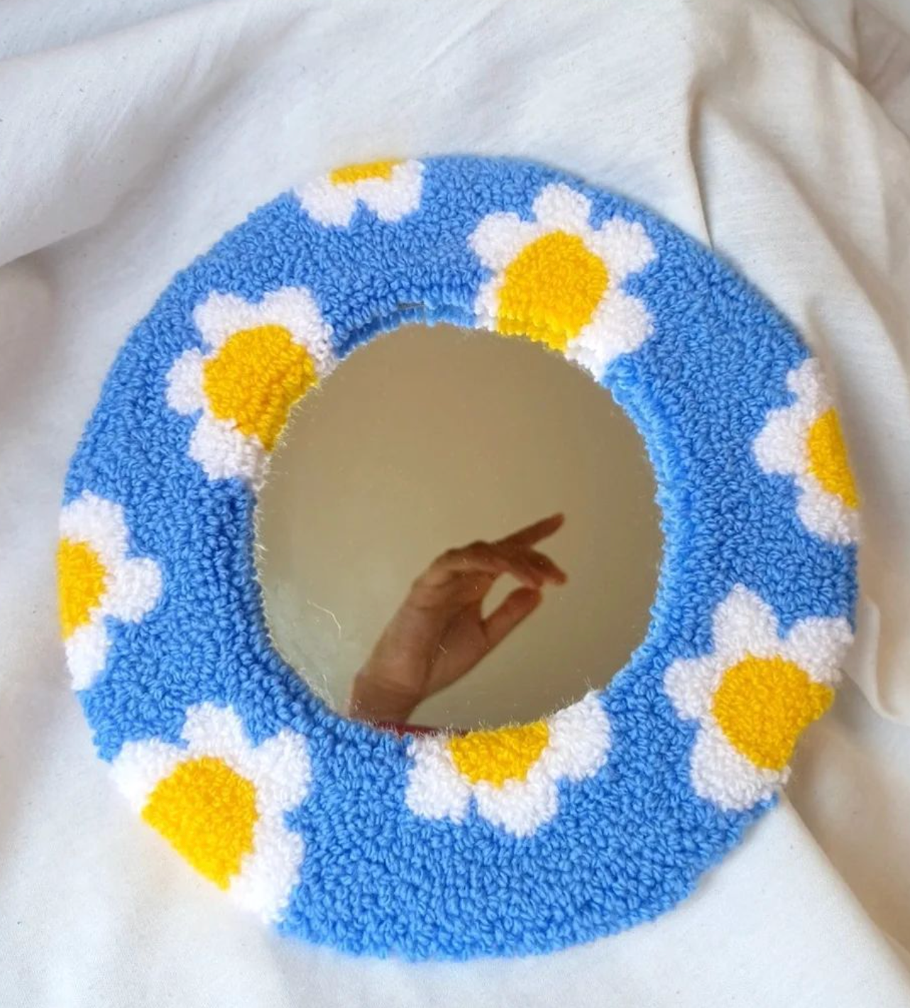 Flower Party: Make The Cutest Punch Needle Portable Mirror & have fun with us!