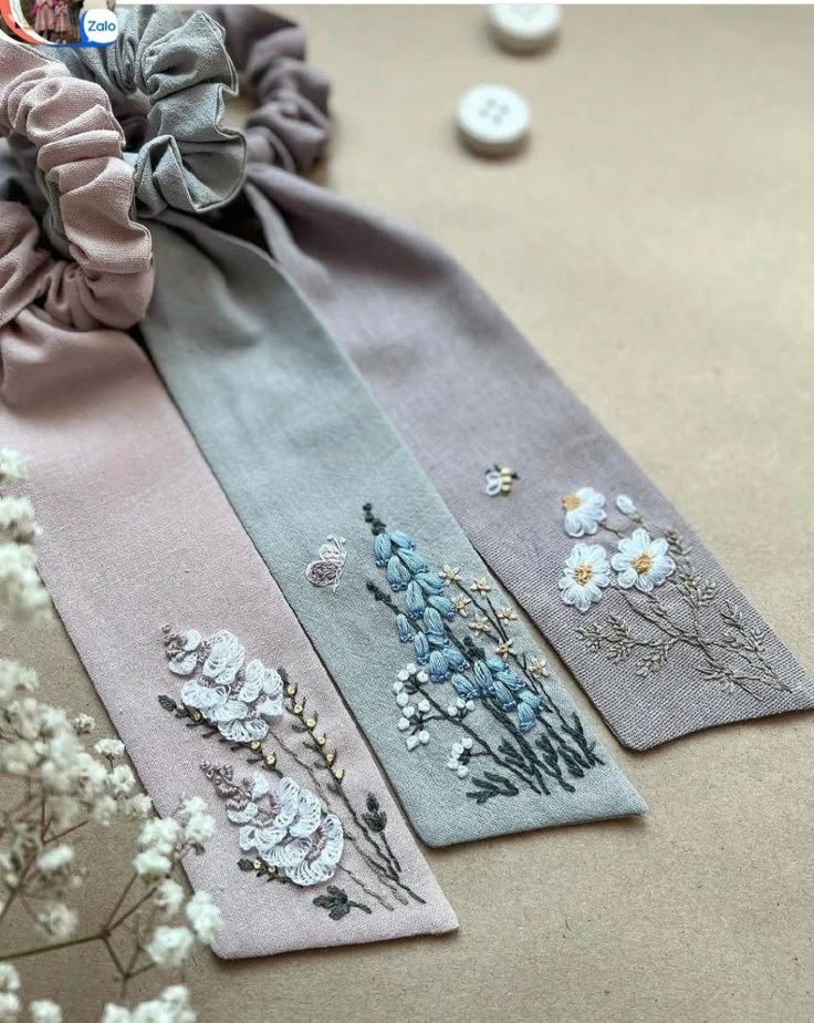 Embroider your own hair accessory, sip & meet new friends!