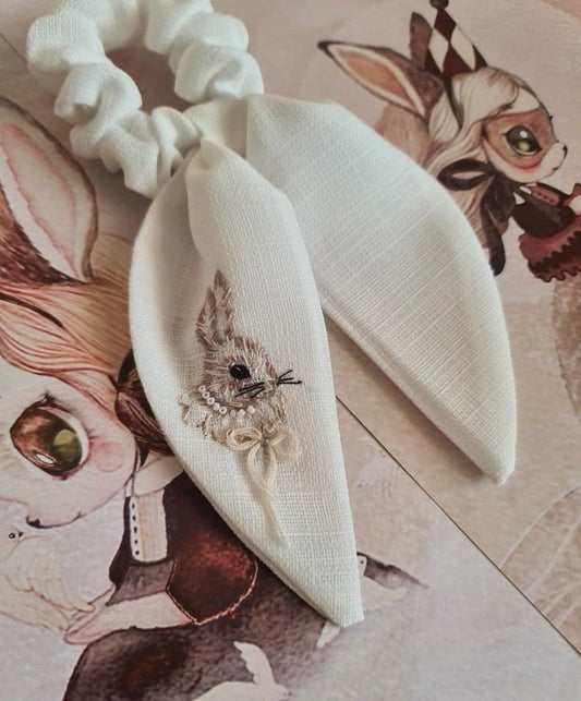 Embroider your own hair accessory, sip & meet new friends!