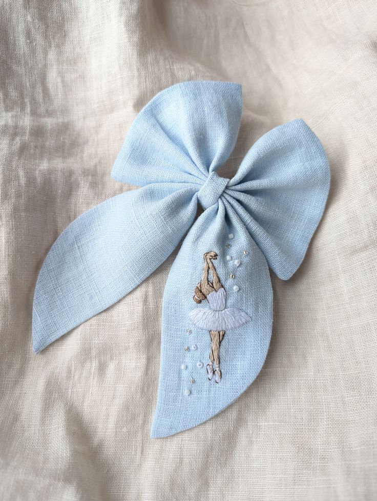 Embroider your own hair accessory, sip & meet new friends!