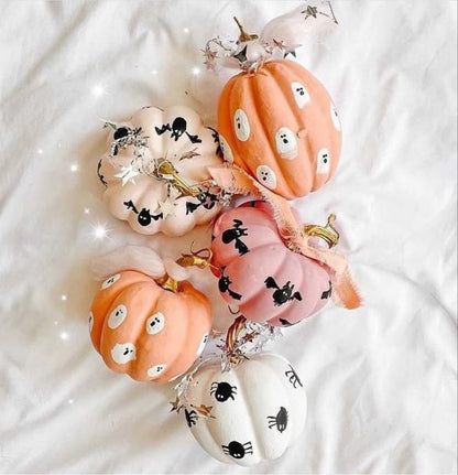 CREATE & QUIZ NIGHT: Hand-paint your own fabulous pumpkin, win gorgeous prizes and meet new friends!