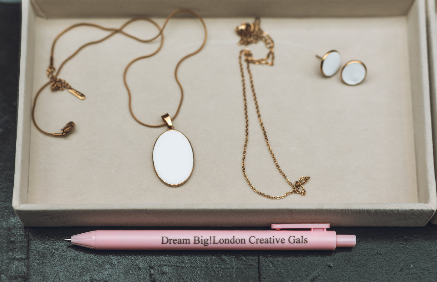 Hand - painted Jewellery with MAVÌ