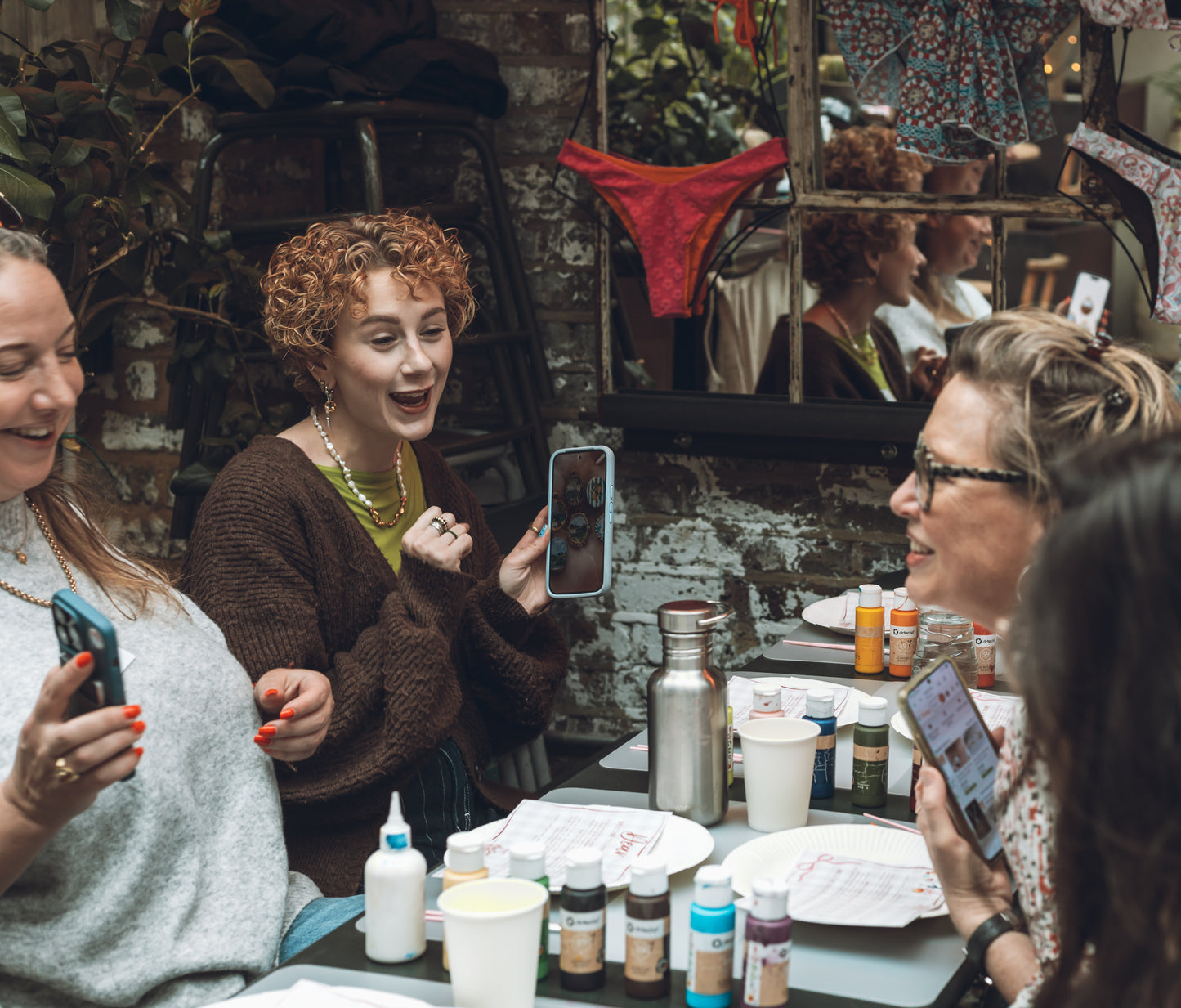 Hand - painted Jewellery with MAVÌ