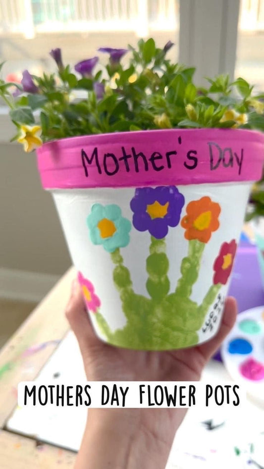 🌸 Mother’s Day Babies & Paint - Decorate a beautiful flower pot with your baby's fingerprints, sip & meet other mums and their little ones!