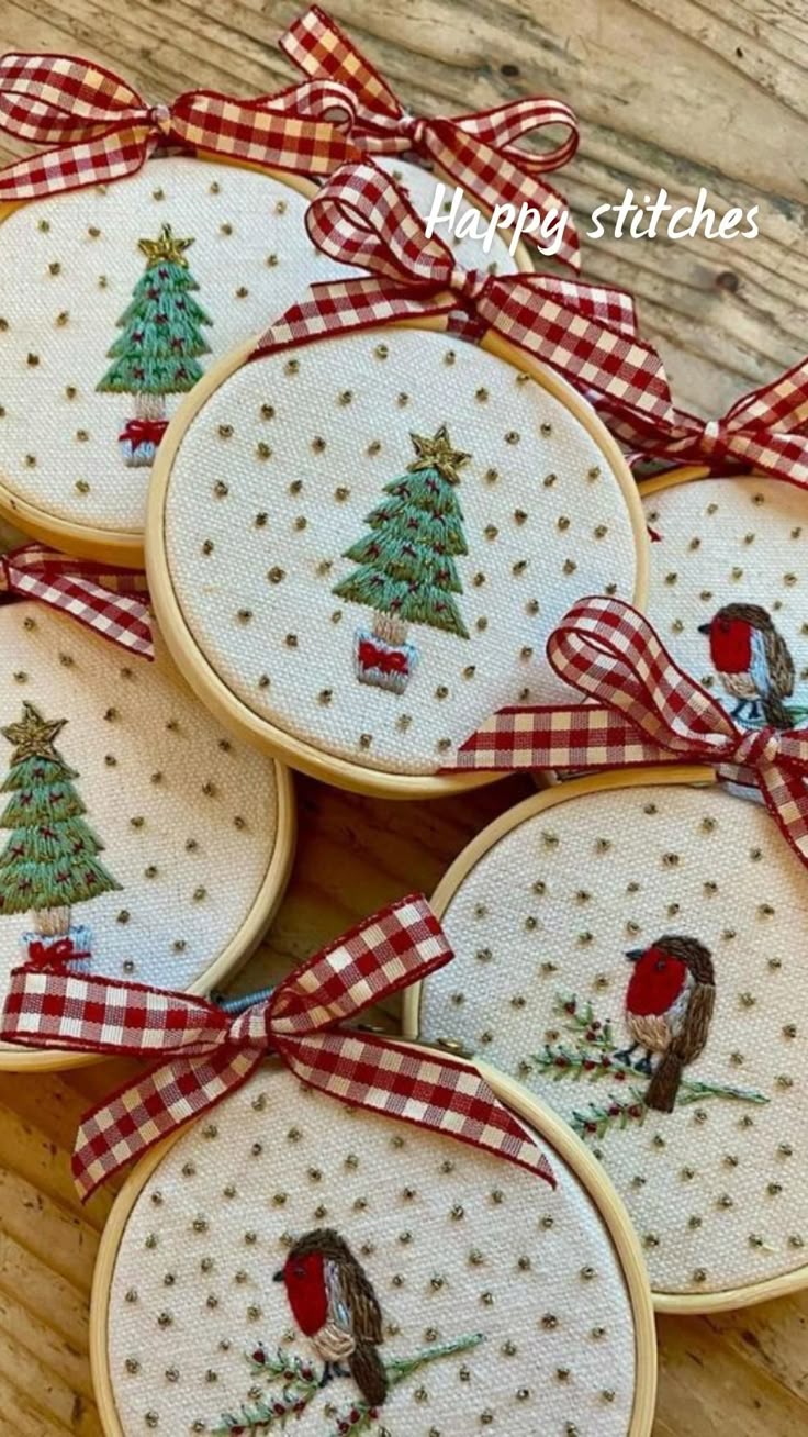 Embroider your own Xmas Decoration, sip & meet new friends!