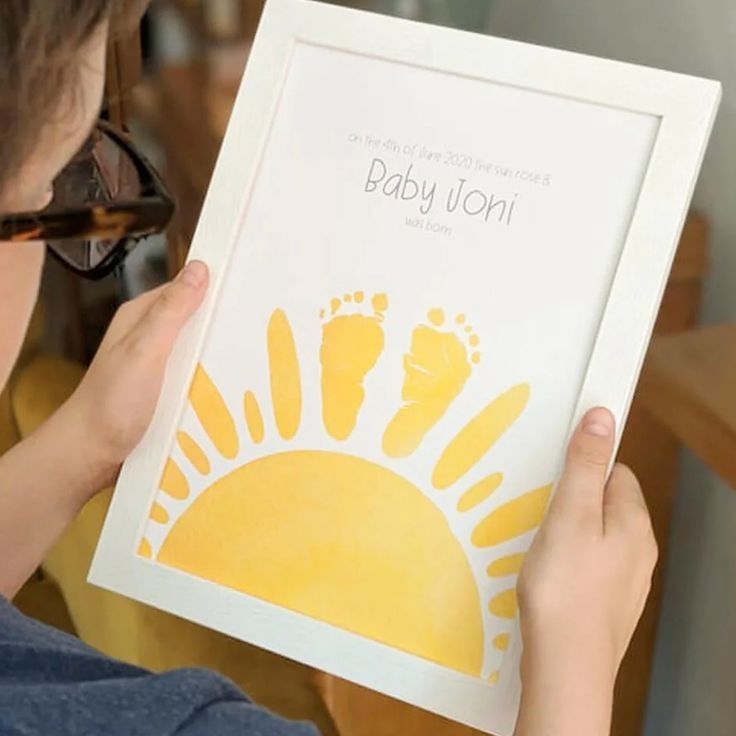 Babies & Paint - Create a beautiful canvas with your baby's fingerprints, sip & meet other mums and their little ones!