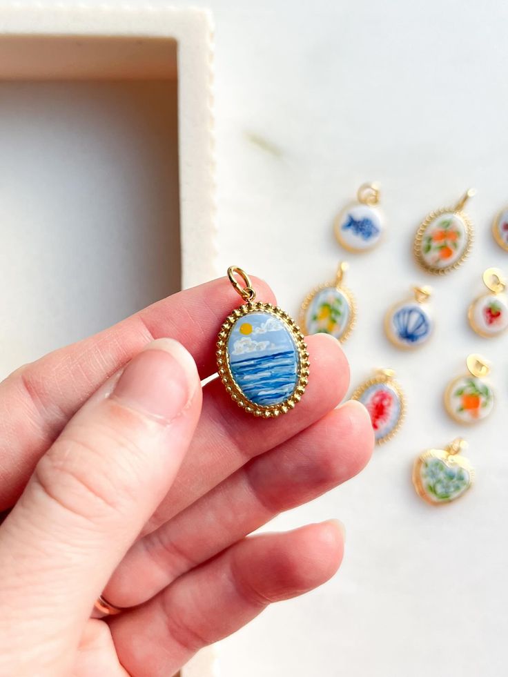 Hand - painted Jewellery with MAVÌ