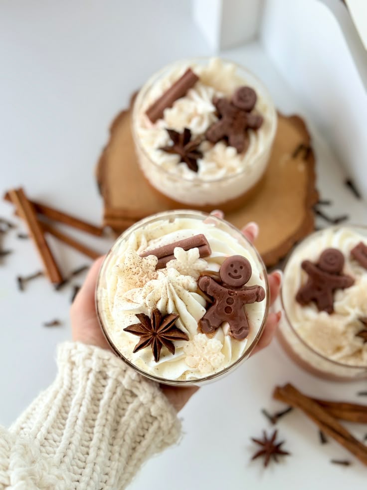 Design your own Xmas vibes drink candle,sip and meet new friends!