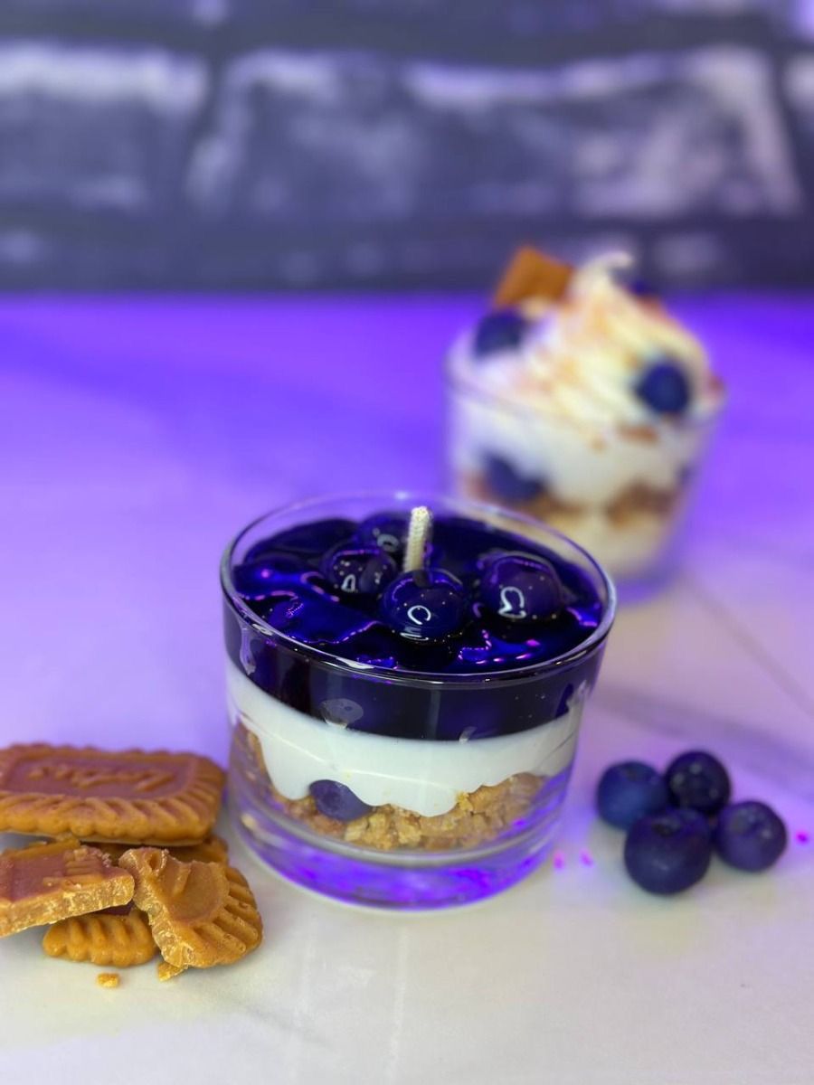 Make your own cheesecake candle, sip and meet new friends!