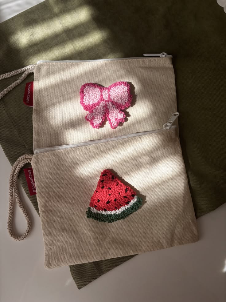 Make The Cutest Punch Needle Beauty Bag & have fun with us!
