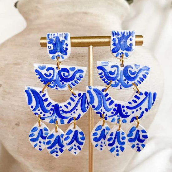 Jewellery Sculpting and Hand-Painting Course with a complimentary drink