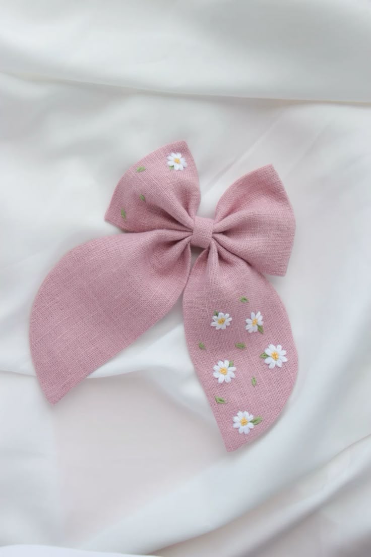 Embroider your own hair accessory, sip & meet new friends!