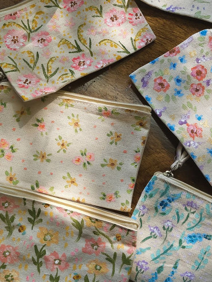 Hand-paint your own glamorous beauty bag, sip and meet like-minded gals!