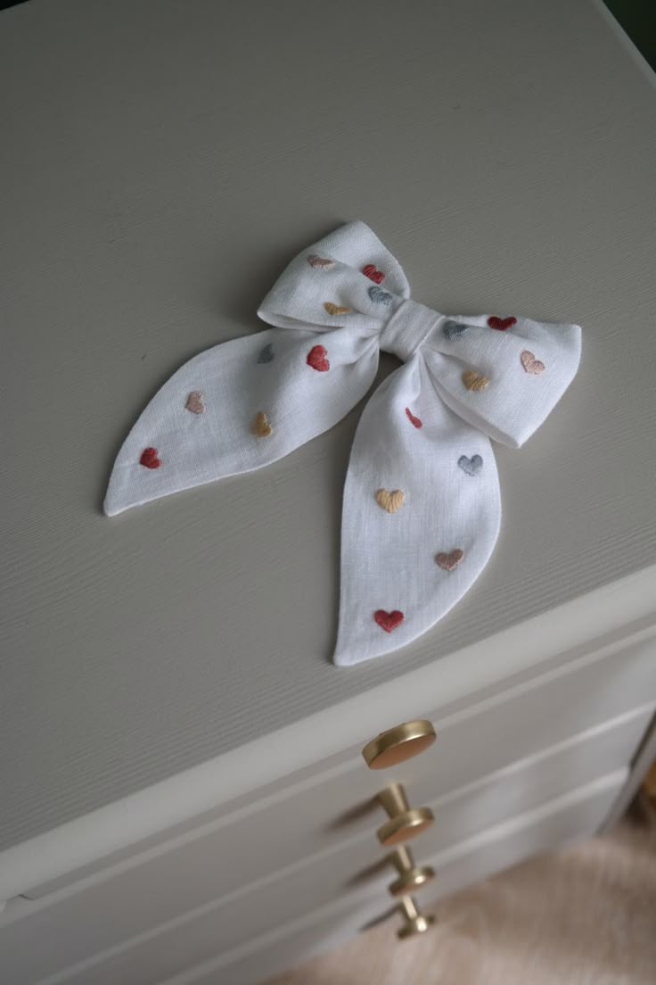 Embroider your own hair accessory, sip & meet new friends!